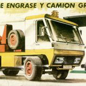 Estación de engrase y Camión Grua